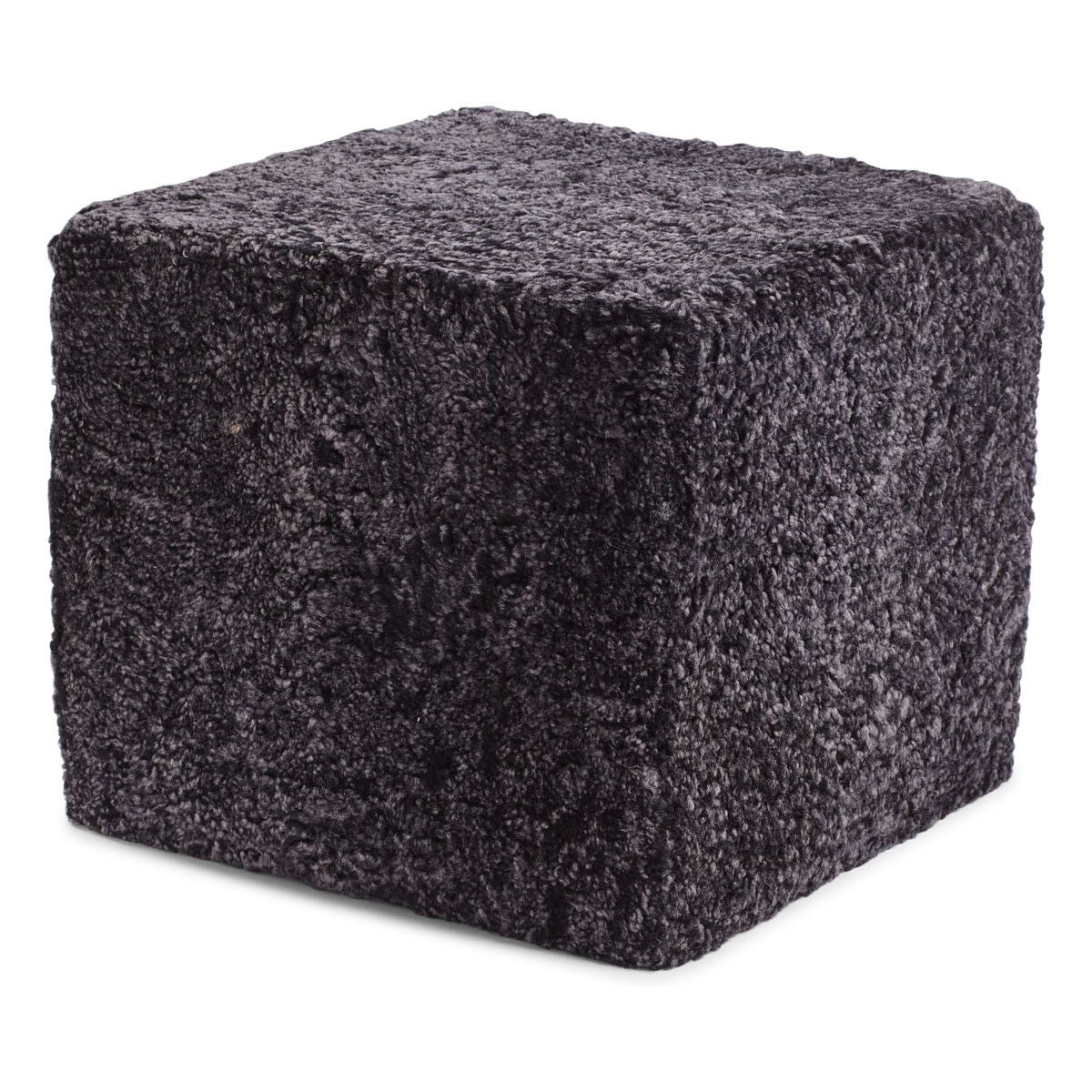 Kort, krøllete saueskinnspuff i ull - Image 3